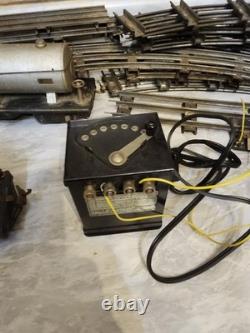 1930s Lionel Train Set Pre-War Era No 8E Super Motor. Standared Track