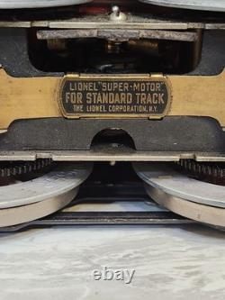 1930s Lionel Train Set Pre-War Era No 8E Super Motor. Standared Track