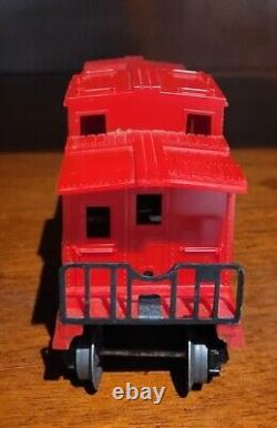 1960s VTG LIONEL O27 TRAIN SET GOOD CONDITION MISSING TRANSFORMER MADE IN USA