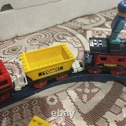 1987 TOMY Train Station set and tracks Vintage Rare In Yellow Case