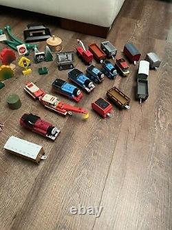 1997 Thomas The Train Wooden 139pc Vintage Set Bump Clickety Clack Swivel Track