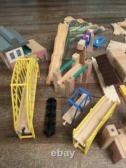 1997 Thomas The Train Wooden 139pc Vintage Set Bump Clickety Clack Swivel Track