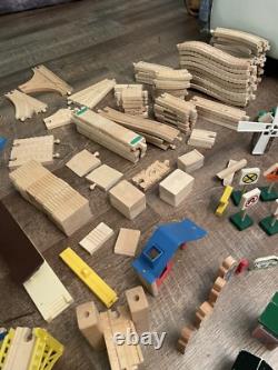 1997 Thomas The Train Wooden 139pc Vintage Set Bump Clickety Clack Swivel Track