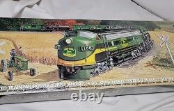 Athearn John Deere HO Scale Starter Train 1st Set Includes Power Supply & Track