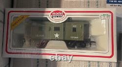 Bachmann 00647 Santa Fe Flyer Electric Train Set with E-Z Track HO Scale withextra's