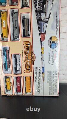 Bachmann HO Scale Electric Train Set Overland Ltd E-Z Track System 11 Cars NiB