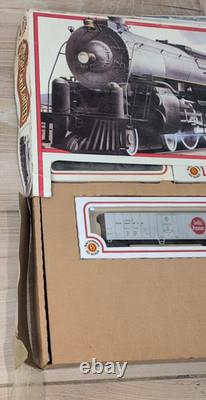 Bachmann HO Scale Overland Limited Santa Fe Railroad Vintage Model Train Set