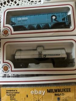 Bachmann Pacific Express Train Set Diesel Engine With7 Cars, Power Pack, Bridges