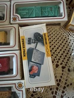 Bachmann Pacific Express Train Set Diesel Engine With7 Cars, Power Pack, Bridges