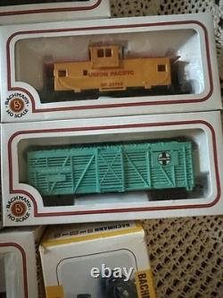 Bachmann Pacific Express Train Set Diesel Engine With7 Cars, Power Pack, Bridges