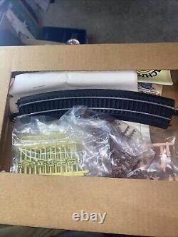 Bachmann Thunderbolt Train 156 Piece Set Unused Ez Track