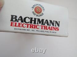 Bachmann Train Set LOT of 8- Smoking Engines Train Cars Building And Tracks