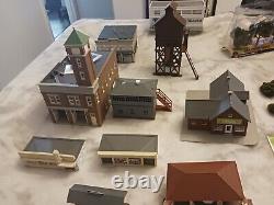 Bachmann Train set model trains, 50+ pc tracks, trees, buildings, folage, &more