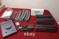 Bachmann Wonderland Express Train Set 4 Cars, 16 Track Pieces, & Controller
