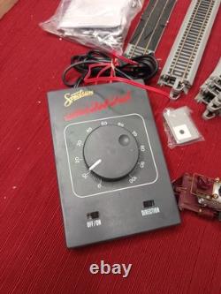 Bachmann Wonderland Express Train Set 4 Cars, 16 Track Pieces, & Controller