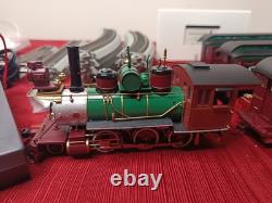 Bachmann Wonderland Express Train Set 4 Cars, 16 Track Pieces, & Controller