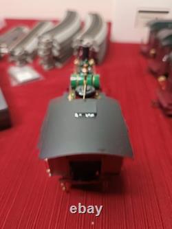 Bachmann Wonderland Express Train Set 4 Cars, 16 Track Pieces, & Controller