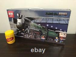 Brand NEW Emerald Night steam Train 10194 fits all Lego train tracks with carriage