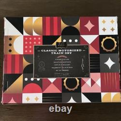 FAO Schwarz Holiday Train Motorized Train Set 30 Pieces With Light Sound NEW