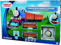 Fun Thomas & Friends HO Scale Train Set with 36 E-Z Track and Moving Eyes