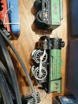 HORNBY Vintage Clockwork O-Gauge Tin Train Set Loco, Wagons, Track, Set/Bundle +