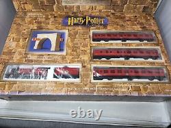 Harry Potter And The Sorcerers Stone Hogwarts Express Bachmann Ho Train Set 2001