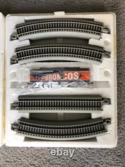 Hawthorne Village Bachmann Denver Broncos Train Engine + 2 Car Track Set HO NFL