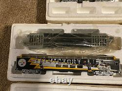 Hawthorne Village Pittsburgh Steelers Express Collection 8 Car Train/Track Set