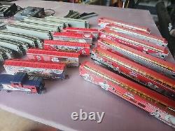 Hawthorne Village St. Louis Cardinal Train Set HO Scale