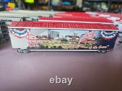 Hawthorne Village St. Louis Cardinal Train Set HO Scale