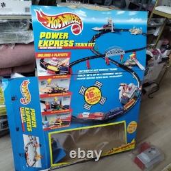 Hot Wheels Deluxe World Train Set Over 16 ft. Of Railroad Track