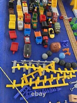 Huge Fisher Price Geotrax Lot Train Engine Remote Buildings Track Set