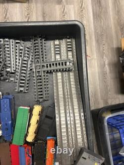 Jakks Pacific 2012 Train Set / Lot 100+ Pieces Trains Tracks Parts ETC