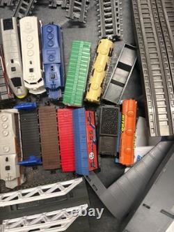 Jakks Pacific 2012 Train Set / Lot 100+ Pieces Trains Tracks Parts ETC