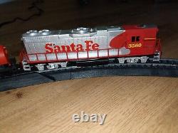 LIFE-LIKE Trains FREIGHT HAULER #8630 Santa Fe 3560 Used RUNS GREAT