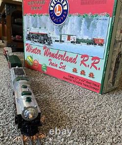 LIONEL 6-31901 WINTER WONDERLAND TRAIN SET with Steam Locomotive & Musical Boxcar