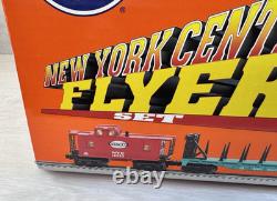 LIONEL New York Central Flyer Electric Train Set 6-31940 Smoke, Whistle, Track