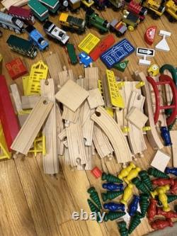 LOT 150+ Large Genuine Wooden Thomas Train Set Trains Track 28 trains vintage