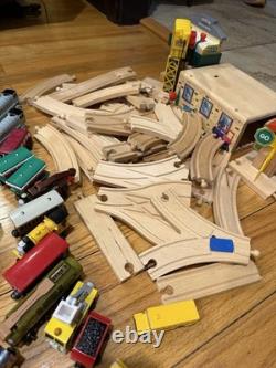 LOT 150+ Large Genuine Wooden Thomas Train Set Trains Track 28 trains vintage