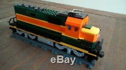 Lego 10133 BNSF + 6 Custom Tankers + 8 Straight Tracks + 4 Bags of Flexi Track