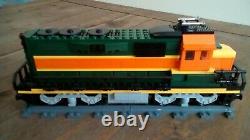 Lego 10133 BNSF + 6 Custom Tankers + 8 Straight Tracks + 4 Bags of Flexi Track
