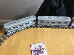 Lego train set 10020 10022 10025 track power supply and 9v motor used santa fe
