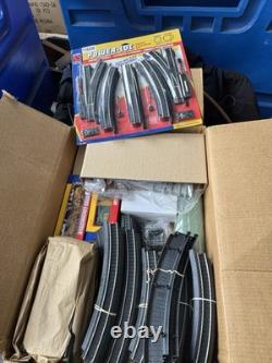 Life-Like HO Scale Electric Train Set Locomotive, Tracks Buildings Cool Mint