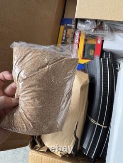 Life-Like HO Scale Electric Train Set Locomotive, Tracks Buildings Cool Mint