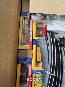 Life-Like HO Scale Electric Train Set Locomotive, Tracks Buildings Cool Mint