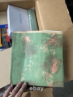 Life-Like HO Scale Electric Train Set Locomotive, Tracks Buildings Cool Mint