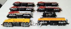 Life-Like HO Scale Train Set Lot. Locomotives, Railcars, Track. Ready to Run