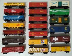 Life-Like HO Scale Train Set Lot. Locomotives, Railcars, Track. Ready to Run