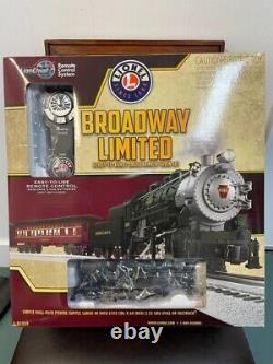 Lionel Broadway Limited ready to run O- gauge remote train set. 0-8-0 locomotive