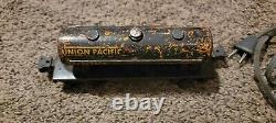 Lionel Prewar Train Set Torpedo Style Engine With 5 Cars O/o/27 Track Package